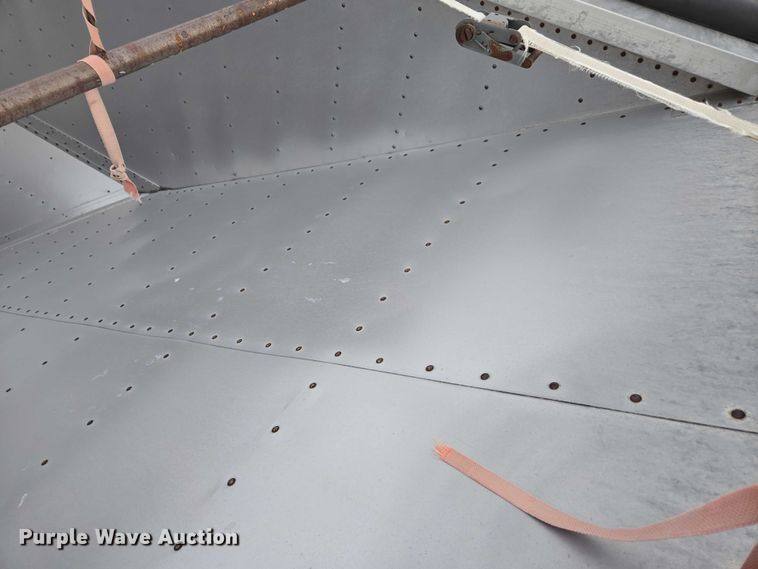 image for item DT4540 1990 Wilson DWH-200 grain trailer