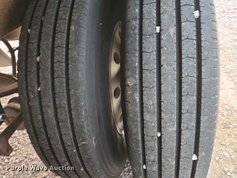 image for item DT4540 1990 Wilson DWH-200 grain trailer