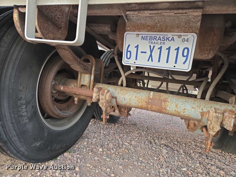 image for item DT4540 1990 Wilson DWH-200 grain trailer