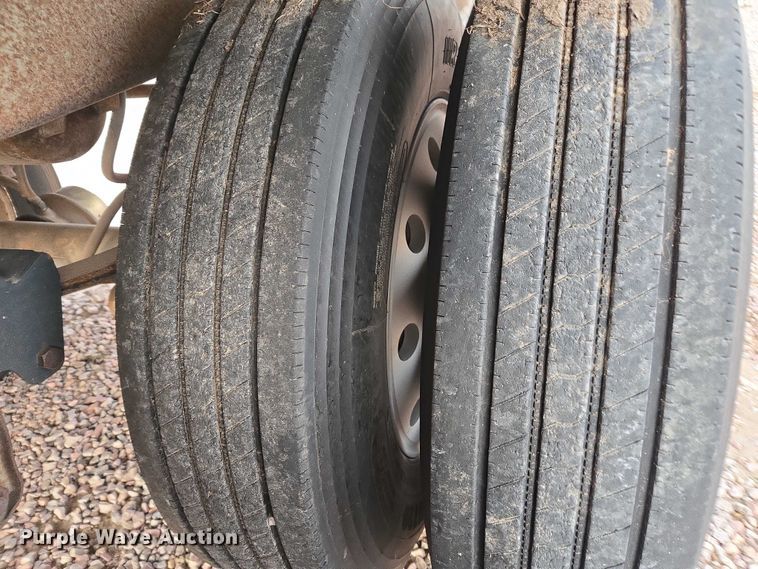 image for item DT4540 1990 Wilson DWH-200 grain trailer