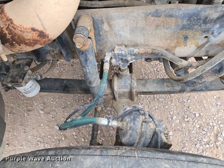 image for item DT4544 2001 Freightliner FLD semi truck