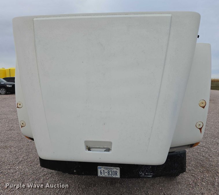 image for item DT4545 2001 Freightliner FLD112 semi truck