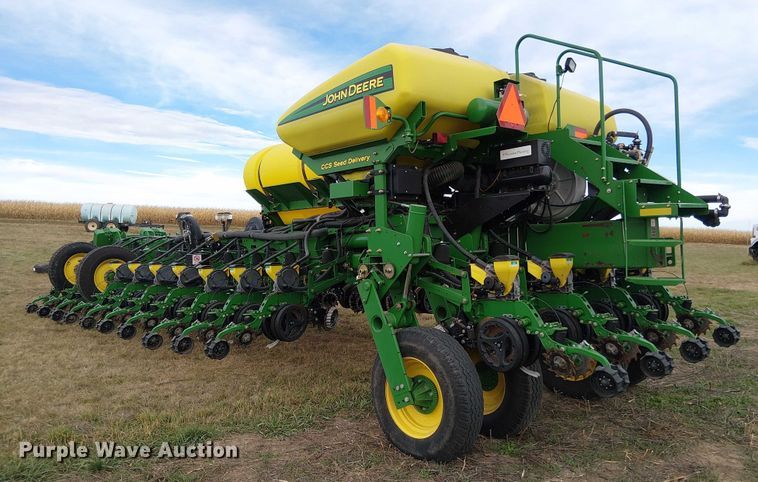 image for item DT4548 2011 John Deere 1770NT no-till planter