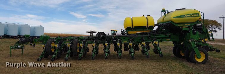 image for item DT4548 2011 John Deere 1770NT no-till planter