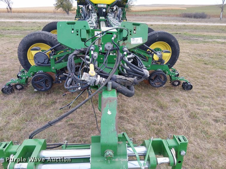 image for item DT4548 2011 John Deere 1770NT no-till planter
