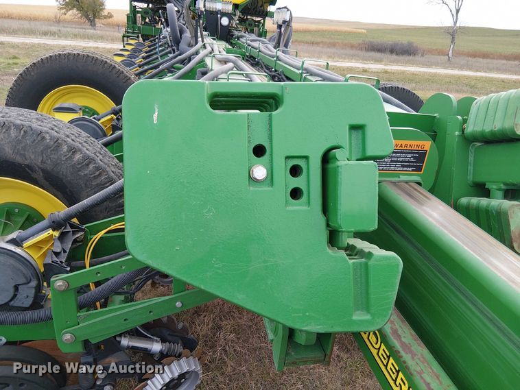 image for item DT4548 2011 John Deere 1770NT no-till planter