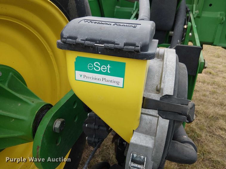 image for item DT4548 2011 John Deere 1770NT no-till planter