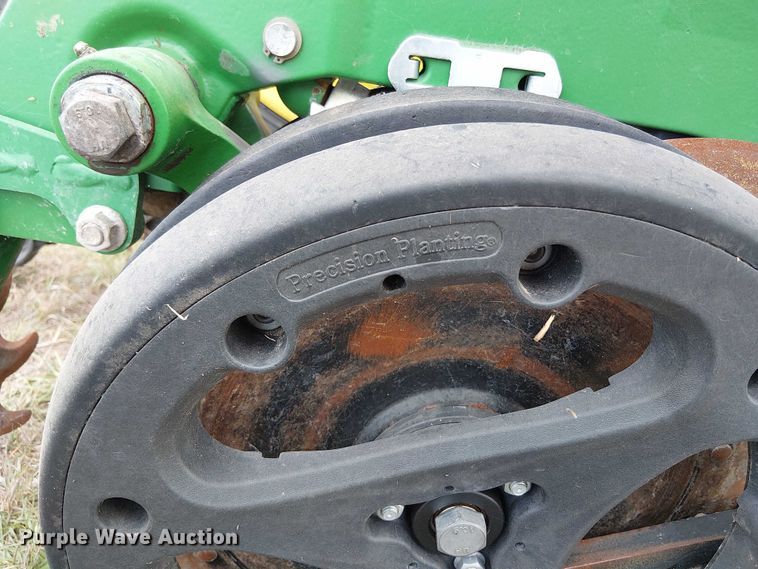 image for item DT4548 2011 John Deere 1770NT no-till planter