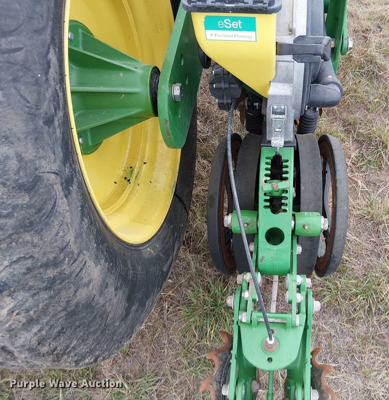 image for item DT4548 2011 John Deere 1770NT no-till planter