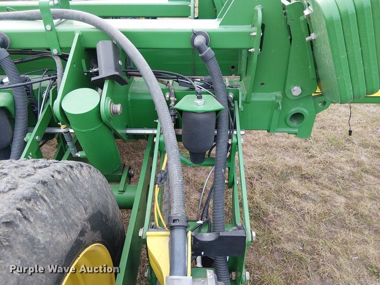 image for item DT4548 2011 John Deere 1770NT no-till planter
