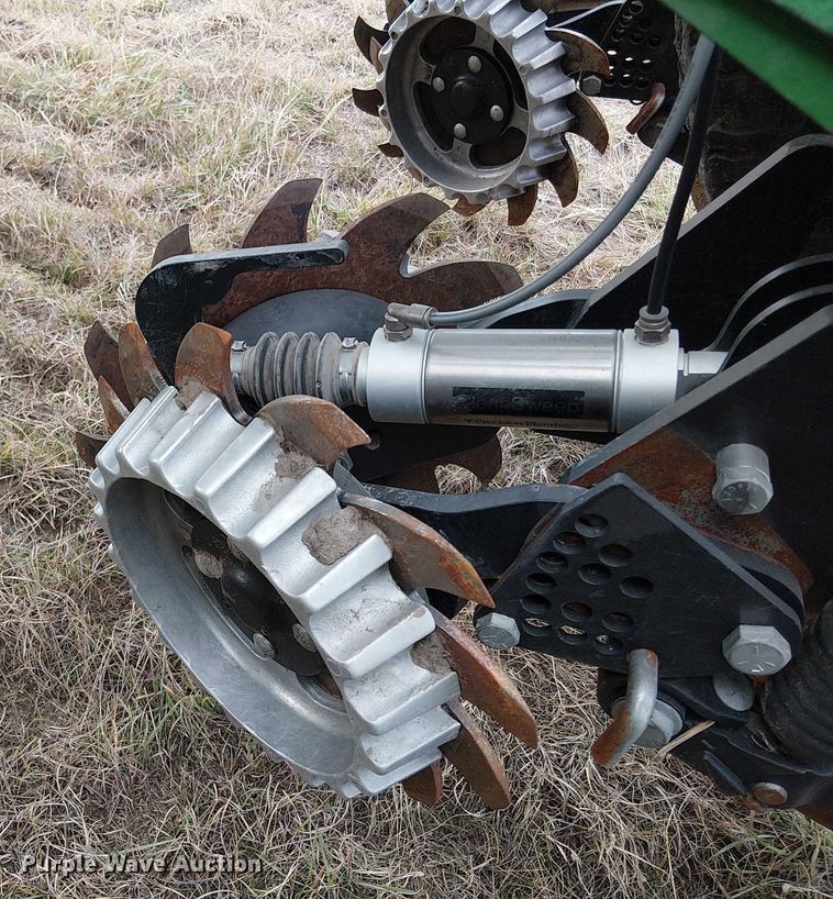 image for item DT4548 2011 John Deere 1770NT no-till planter