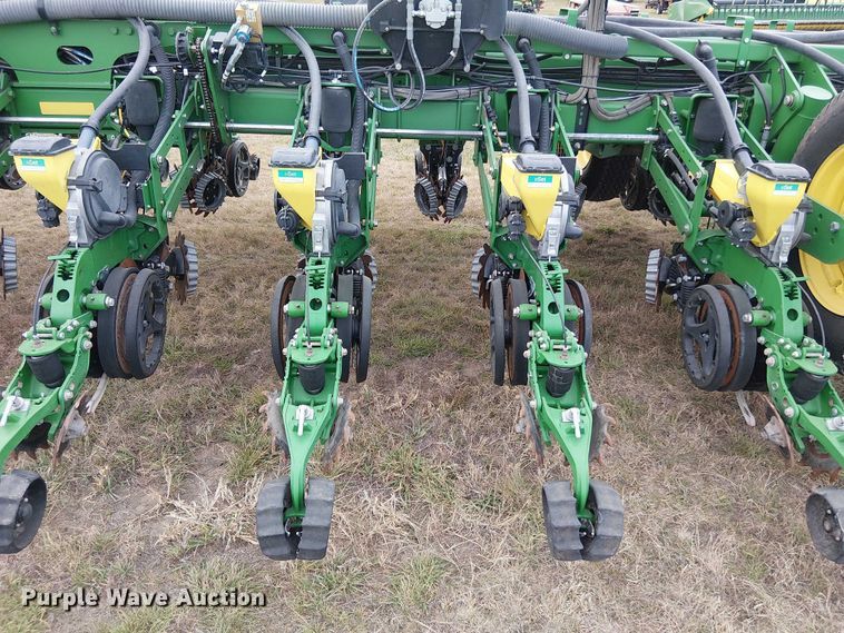 image for item DT4548 2011 John Deere 1770NT no-till planter
