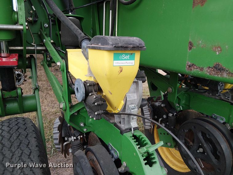 image for item DT4548 2011 John Deere 1770NT no-till planter