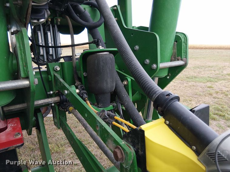 image for item DT4548 2011 John Deere 1770NT no-till planter