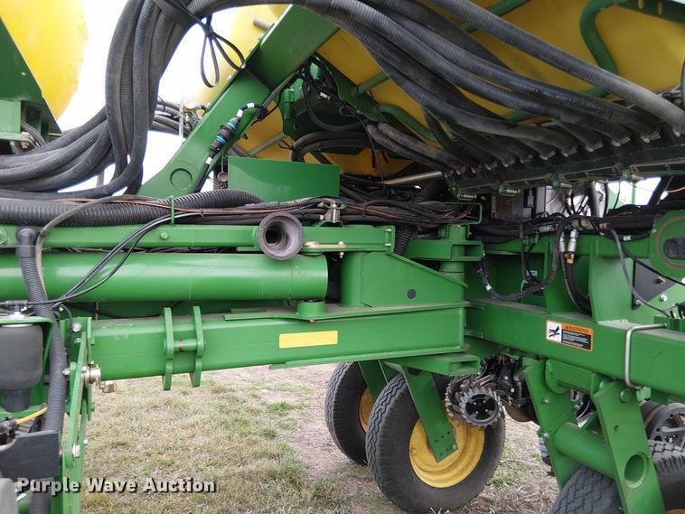 image for item DT4548 2011 John Deere 1770NT no-till planter