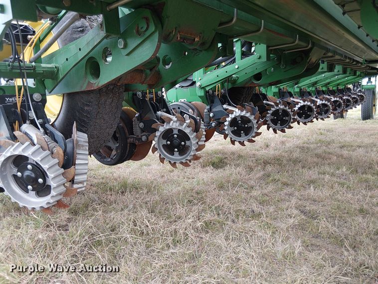 image for item DT4548 2011 John Deere 1770NT no-till planter