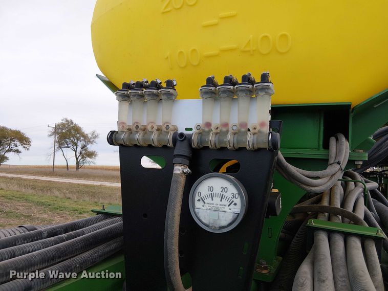 image for item DT4548 2011 John Deere 1770NT no-till planter