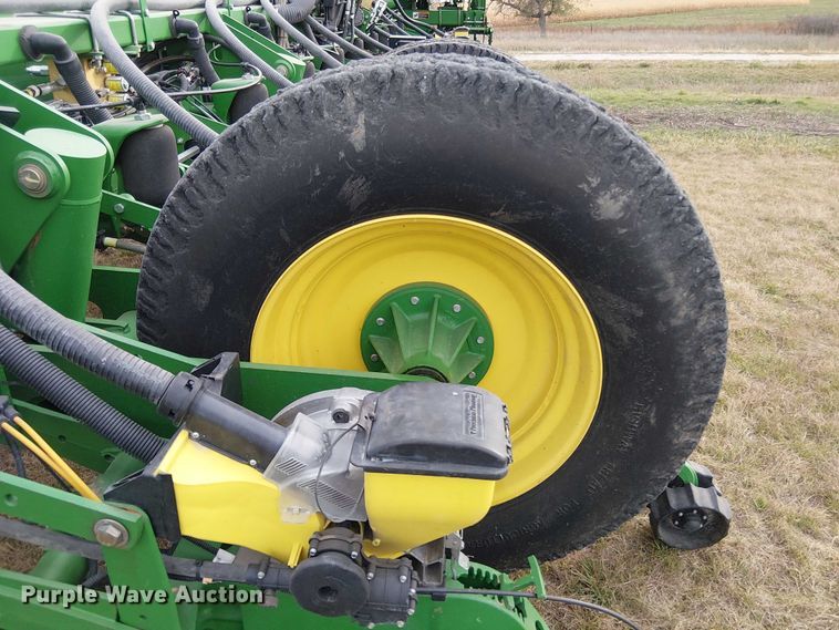 image for item DT4548 2011 John Deere 1770NT no-till planter