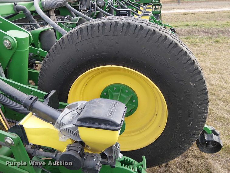 image for item DT4548 2011 John Deere 1770NT no-till planter