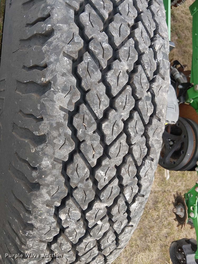 image for item DT4548 2011 John Deere 1770NT no-till planter