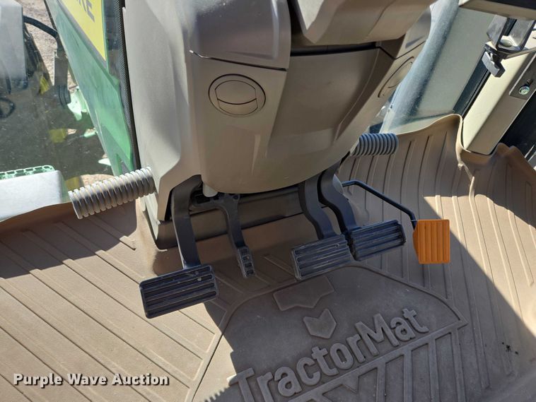 image for item DT4549 2020 John Deere 8R 310 MFWD tractor