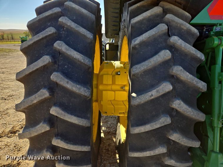 image for item DT4549 2020 John Deere 8R 310 MFWD tractor