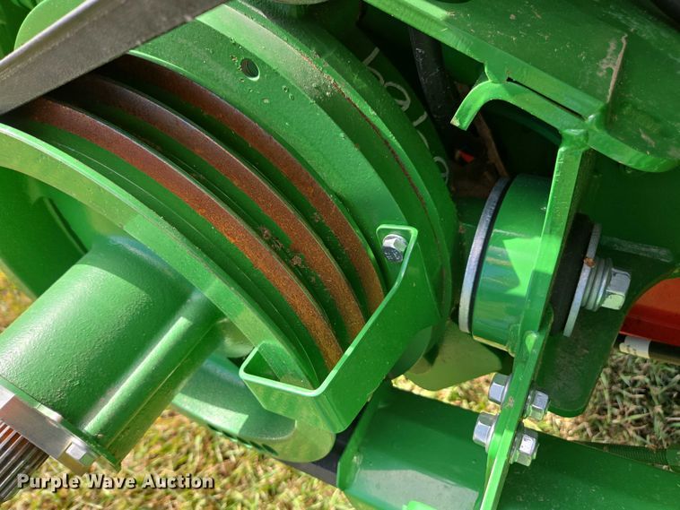 image for item DT4550 2022 John Deere S770 STS combine