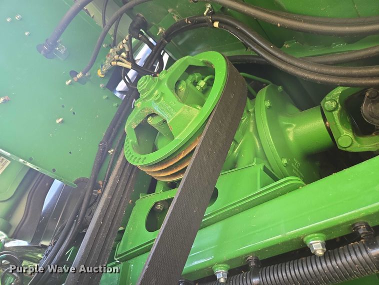 image for item DT4550 2022 John Deere S770 STS combine