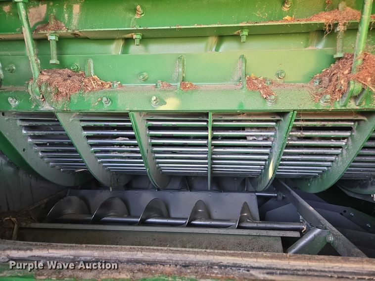 image for item DT4550 2022 John Deere S770 STS combine
