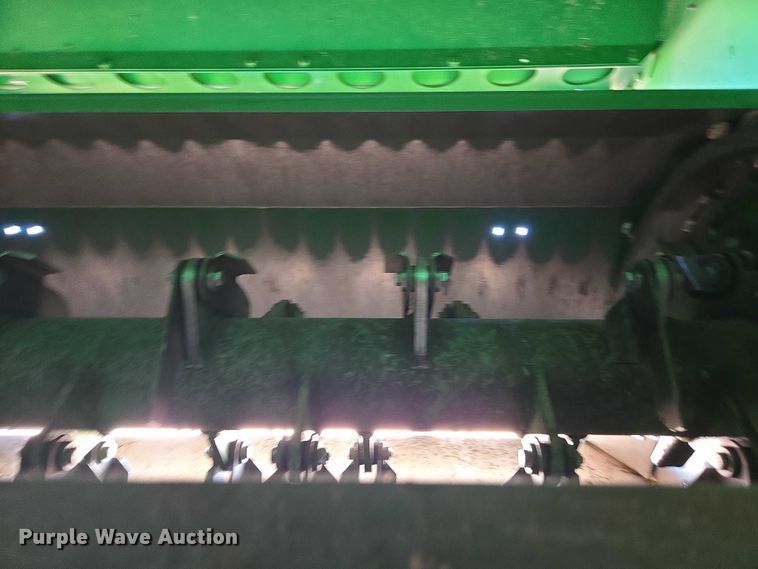 image for item DT4550 2022 John Deere S770 STS combine