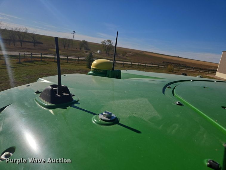 image for item DT4550 2022 John Deere S770 STS combine