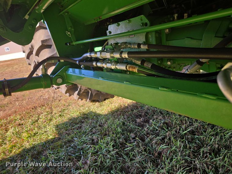 image for item DT4550 2022 John Deere S770 STS combine