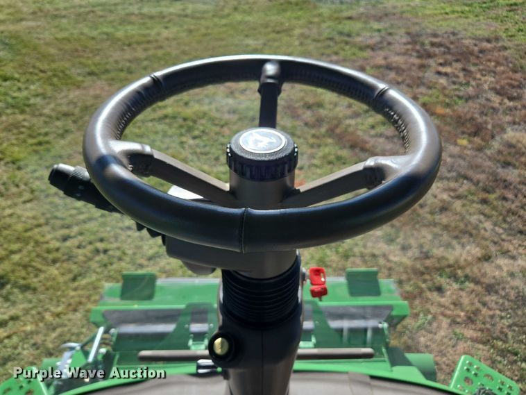 image for item DT4550 2022 John Deere S770 STS combine