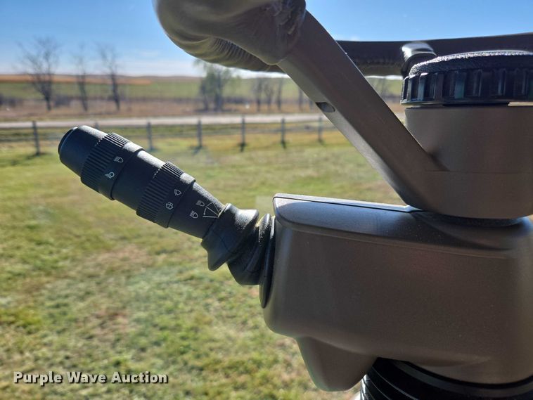 image for item DT4550 2022 John Deere S770 STS combine