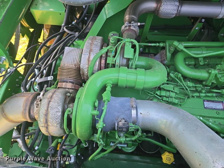 image for item DT4550 2022 John Deere S770 STS combine