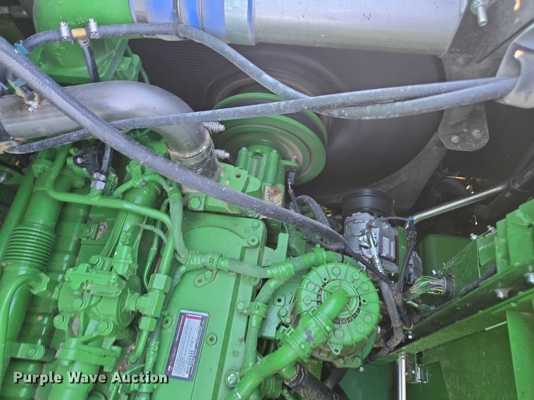 image for item DT4550 2022 John Deere S770 STS combine