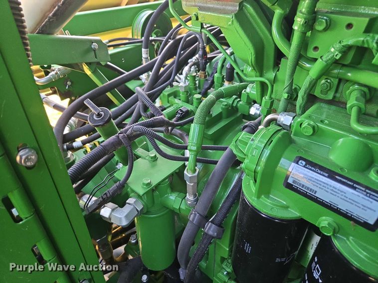 image for item DT4550 2022 John Deere S770 STS combine