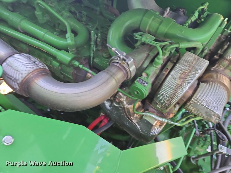 image for item DT4550 2022 John Deere S770 STS combine