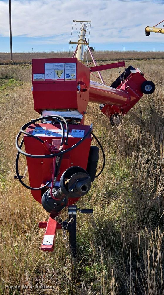 image for item DT4555 Westfield MKX 100-83 auger