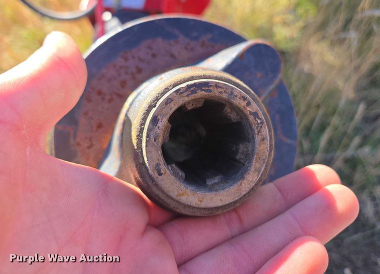 image for item DT4555 Westfield MKX 100-83 auger