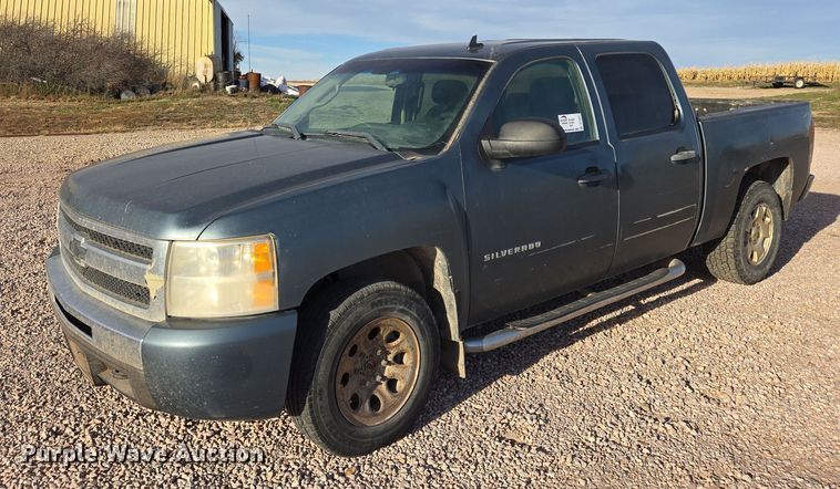 image for item DT4557 2010 Chevrolet Silverado 1500 Crew Cab pickup truck