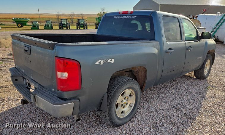 image for item DT4557 2010 Chevrolet Silverado 1500 Crew Cab pickup truck