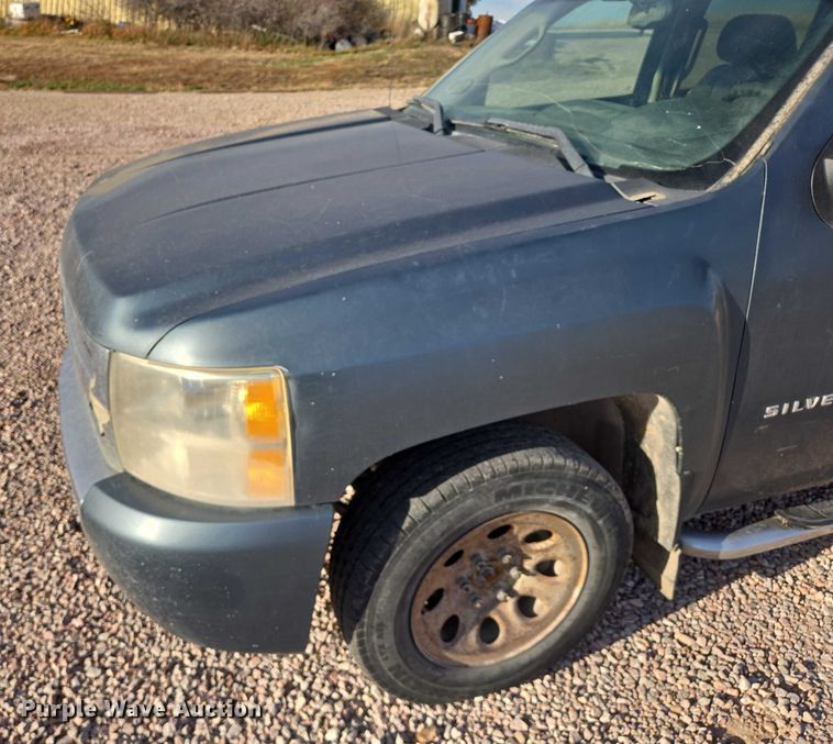 image for item DT4557 2010 Chevrolet Silverado 1500 Crew Cab pickup truck