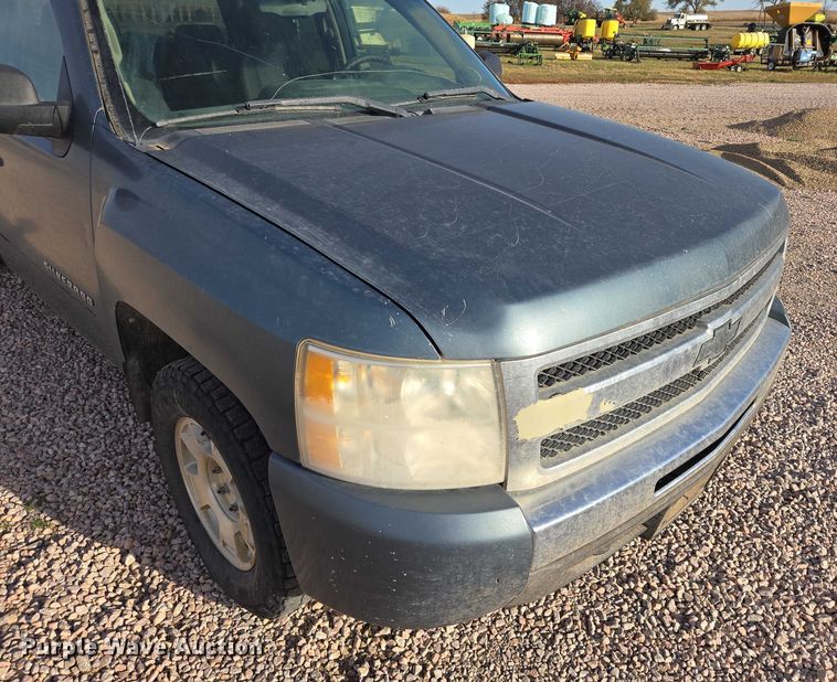 image for item DT4557 2010 Chevrolet Silverado 1500 Crew Cab pickup truck