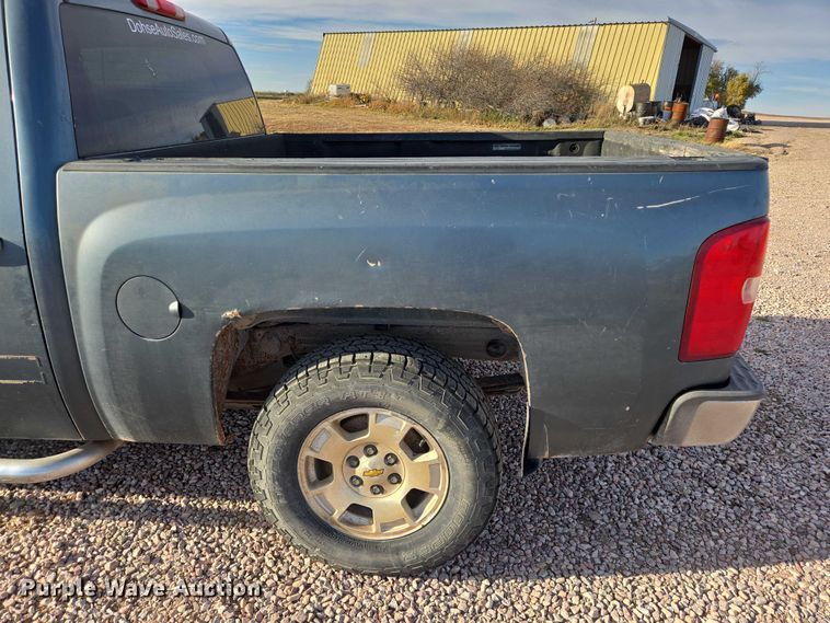 image for item DT4557 2010 Chevrolet Silverado 1500 Crew Cab pickup truck