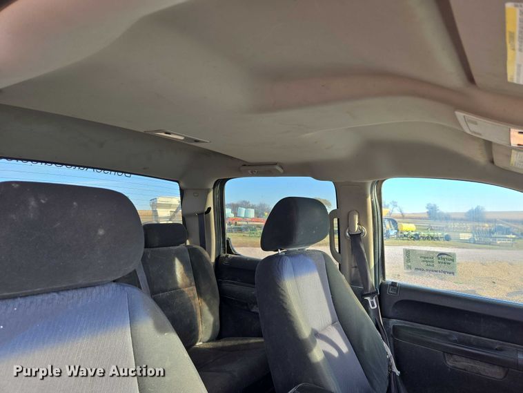 image for item DT4557 2010 Chevrolet Silverado 1500 Crew Cab pickup truck