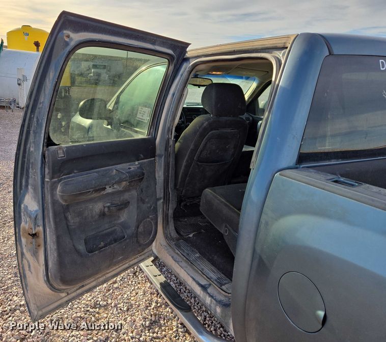 image for item DT4557 2010 Chevrolet Silverado 1500 Crew Cab pickup truck