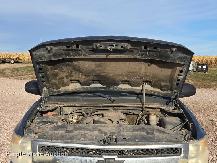 image for item DT4557 2010 Chevrolet Silverado 1500 Crew Cab pickup truck