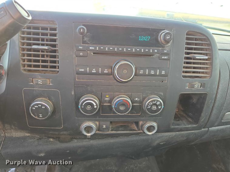 image for item DT4557 2010 Chevrolet Silverado 1500 Crew Cab pickup truck