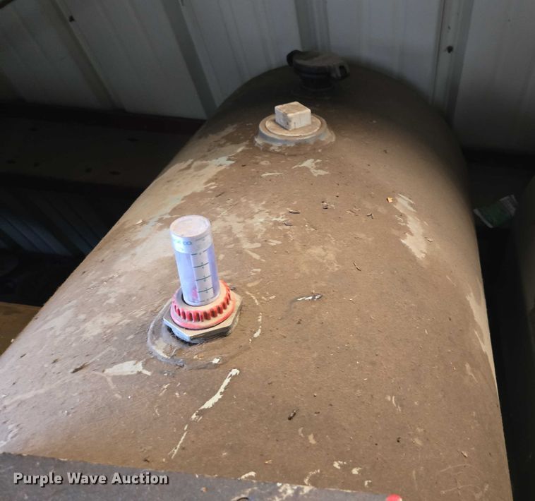 image for item DT4559 (2) Buffalo Tank Co oil tanks